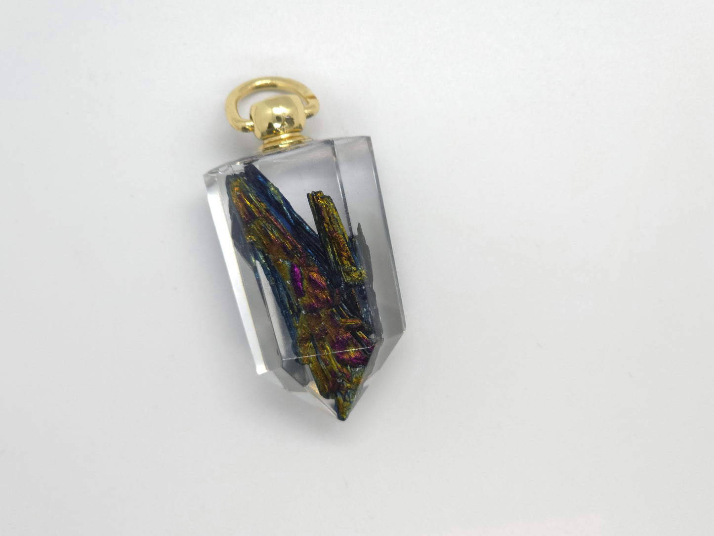 Aura Kyanite Muse Gold